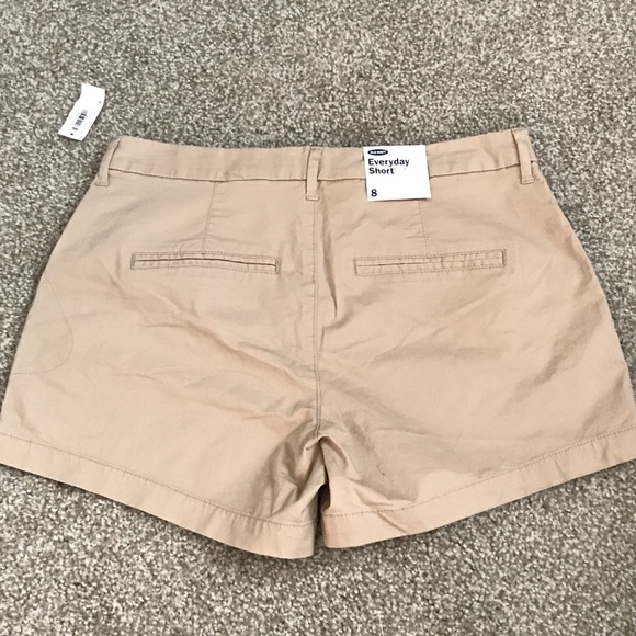 NWT Khaki shorts- size 8 - Picture 2 of 2